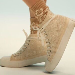 💛 AE Crochet Platform High-Top Sneaker Sz 7 NEW